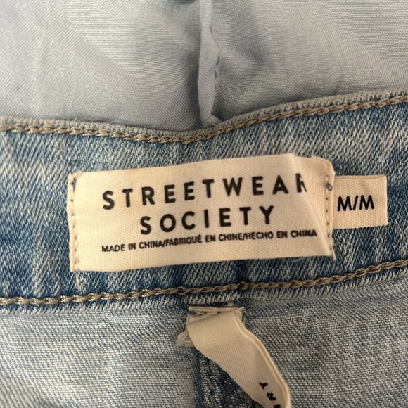 Button down mini jean skirt - Picture 5 of 5